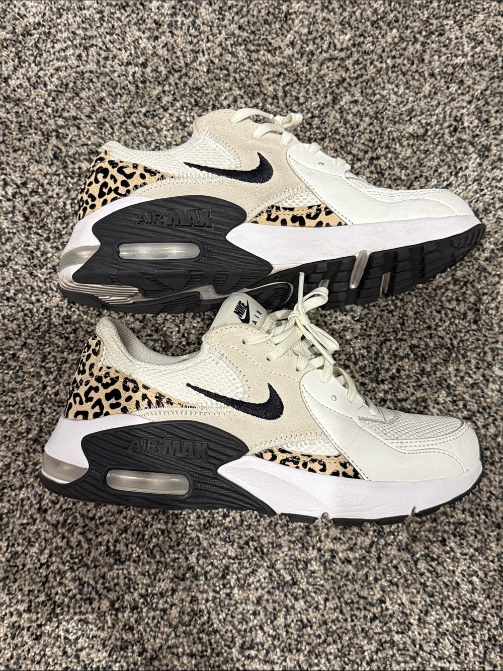 Nike women’s air max leopard